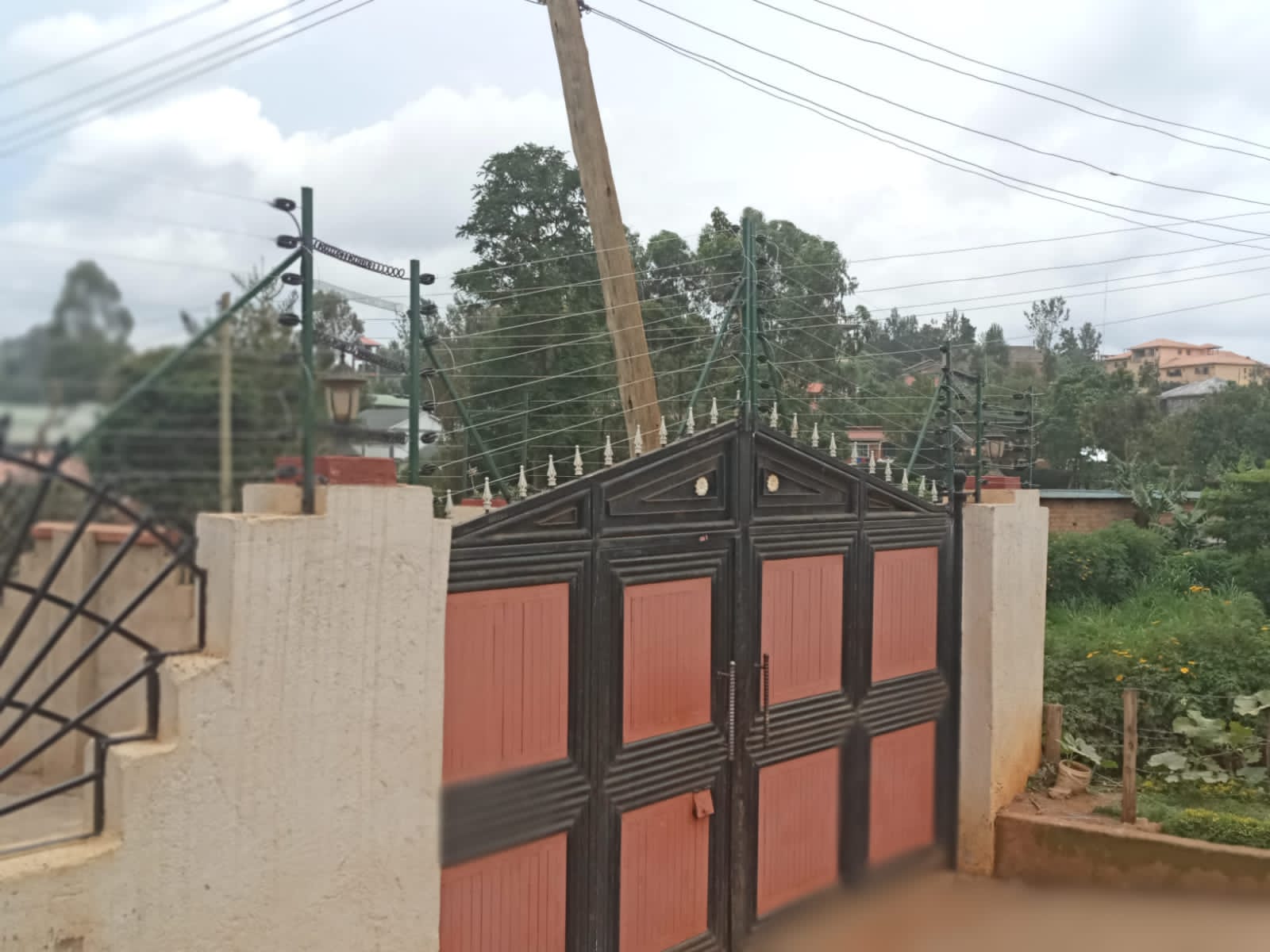 Electric fence perimeter security in Kenya